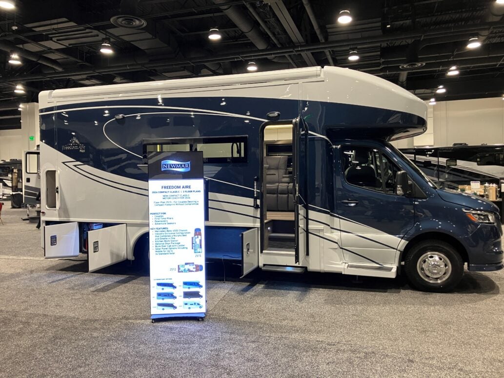 2026 Newmar Freedom AIre Class C Motor Coach