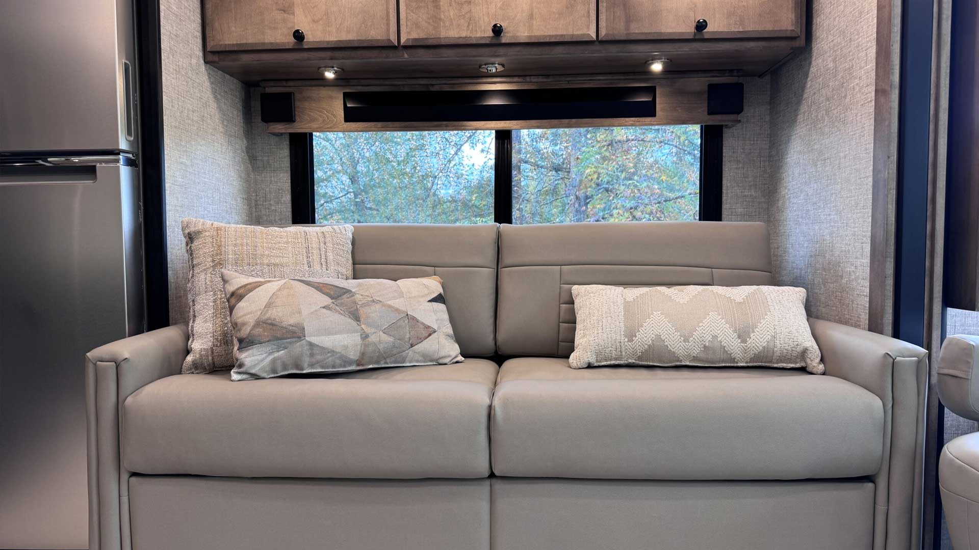 Allegro Breeze Seating
