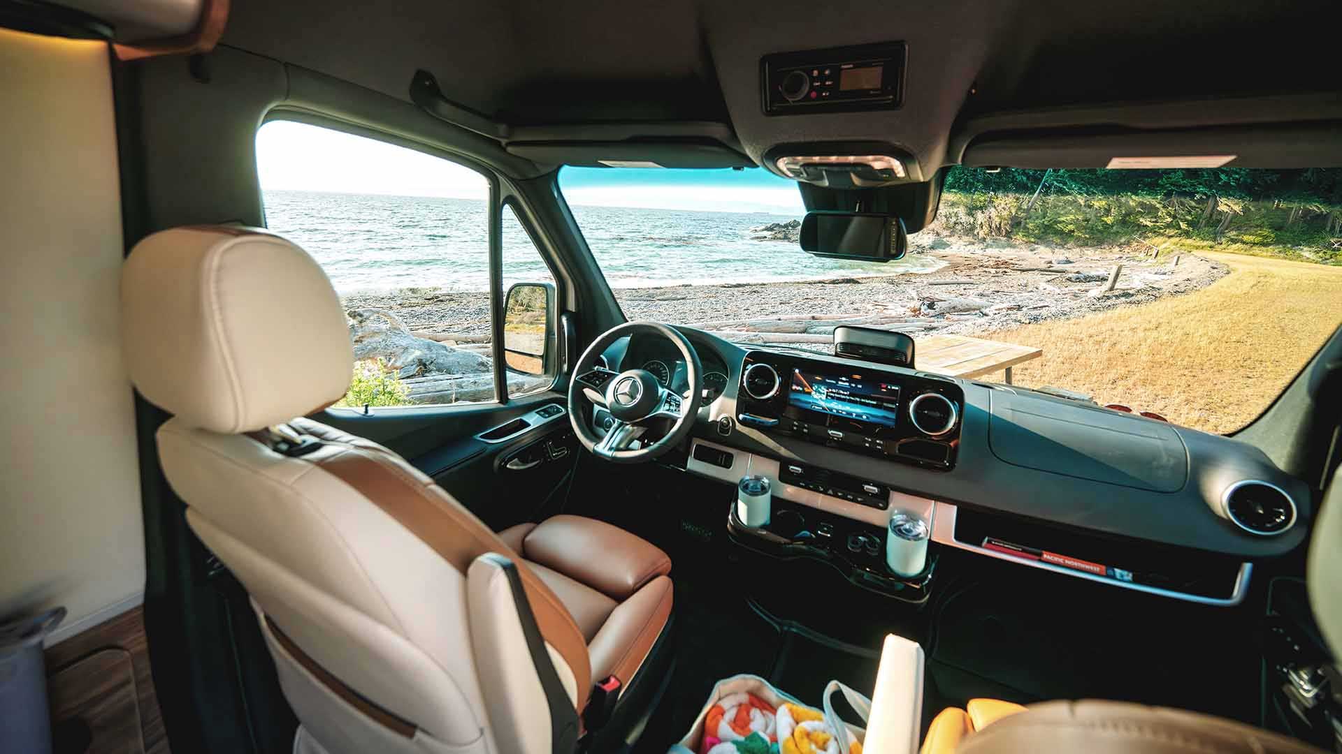 Interstate 24GLX Cab