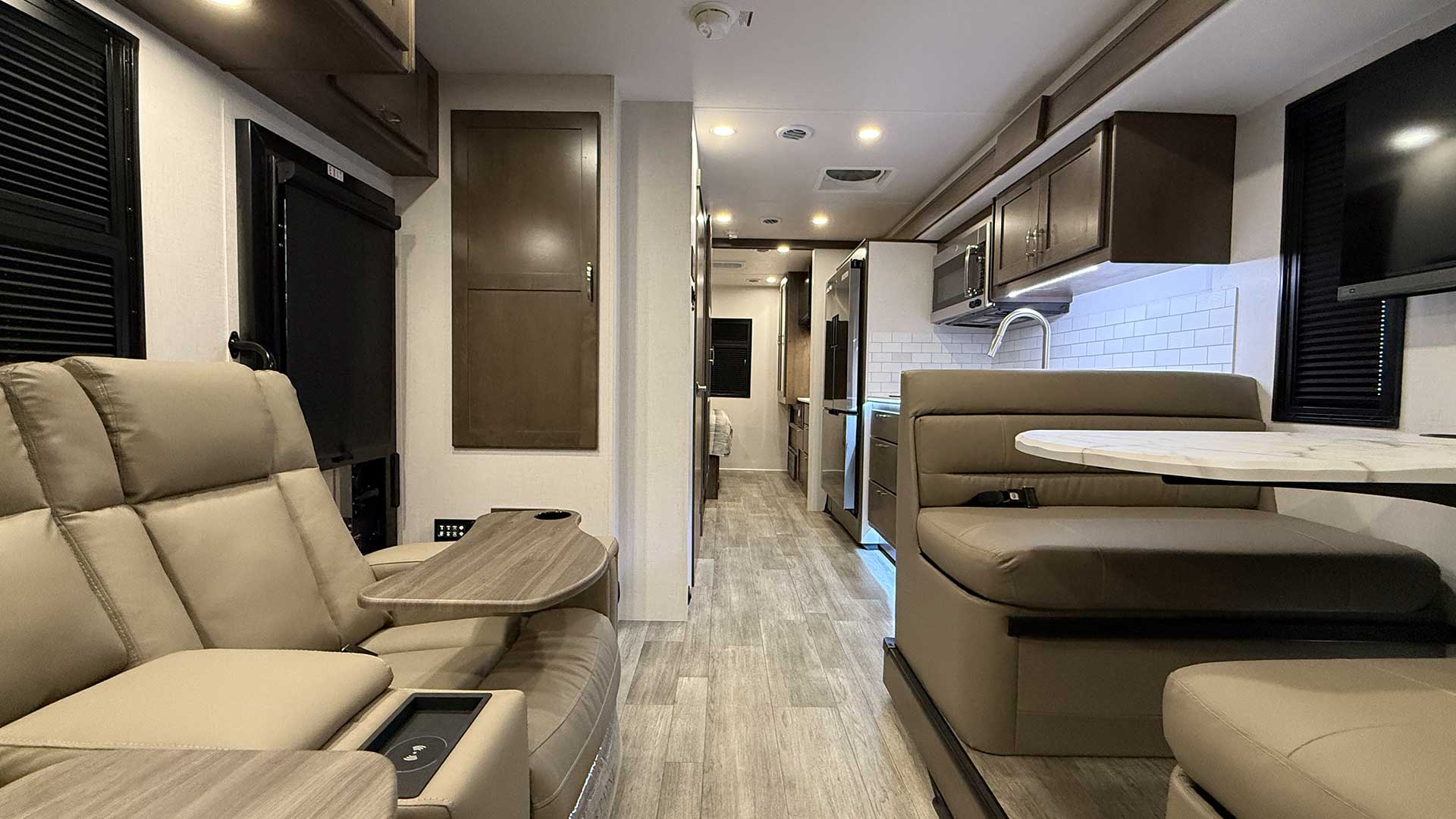 model gallery images 2026 isata6 f2b