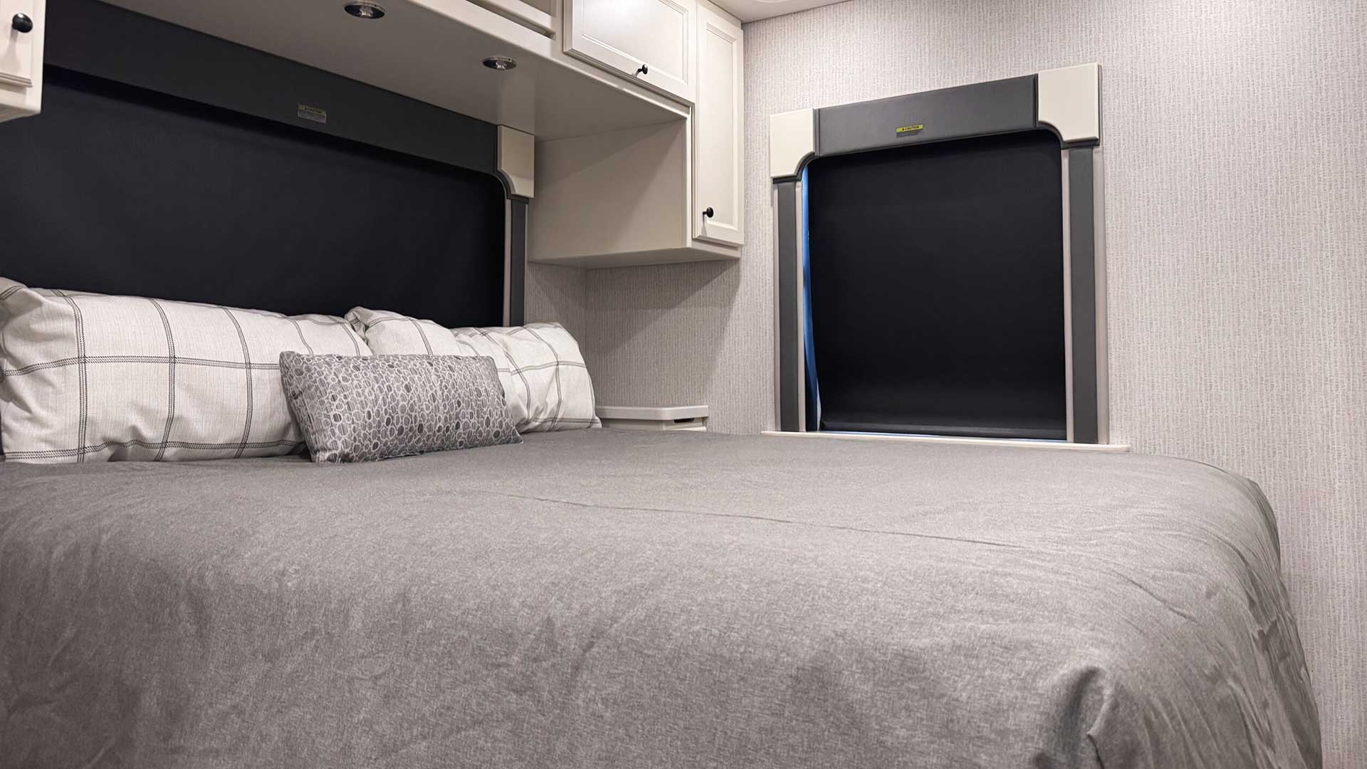Allegro Open Road Bed