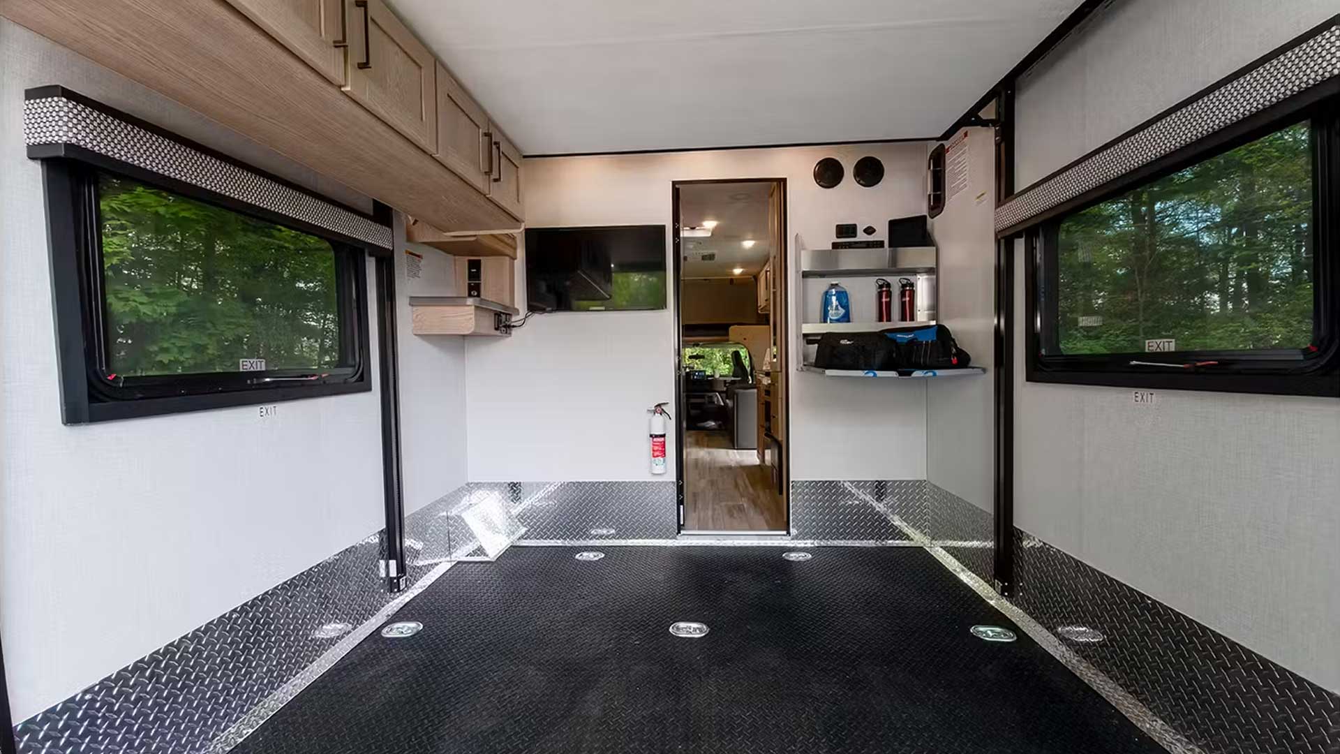 Outlaw Class C Garage