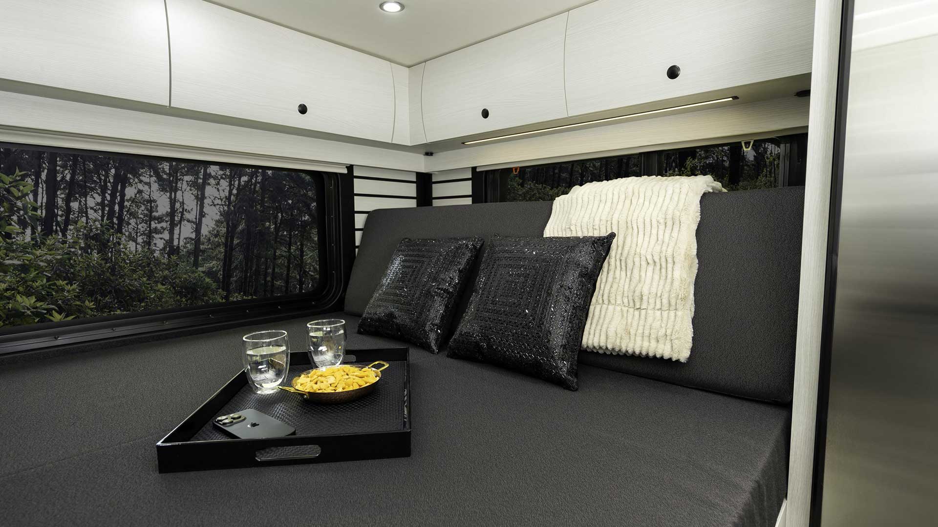 Plateau XL Bed
