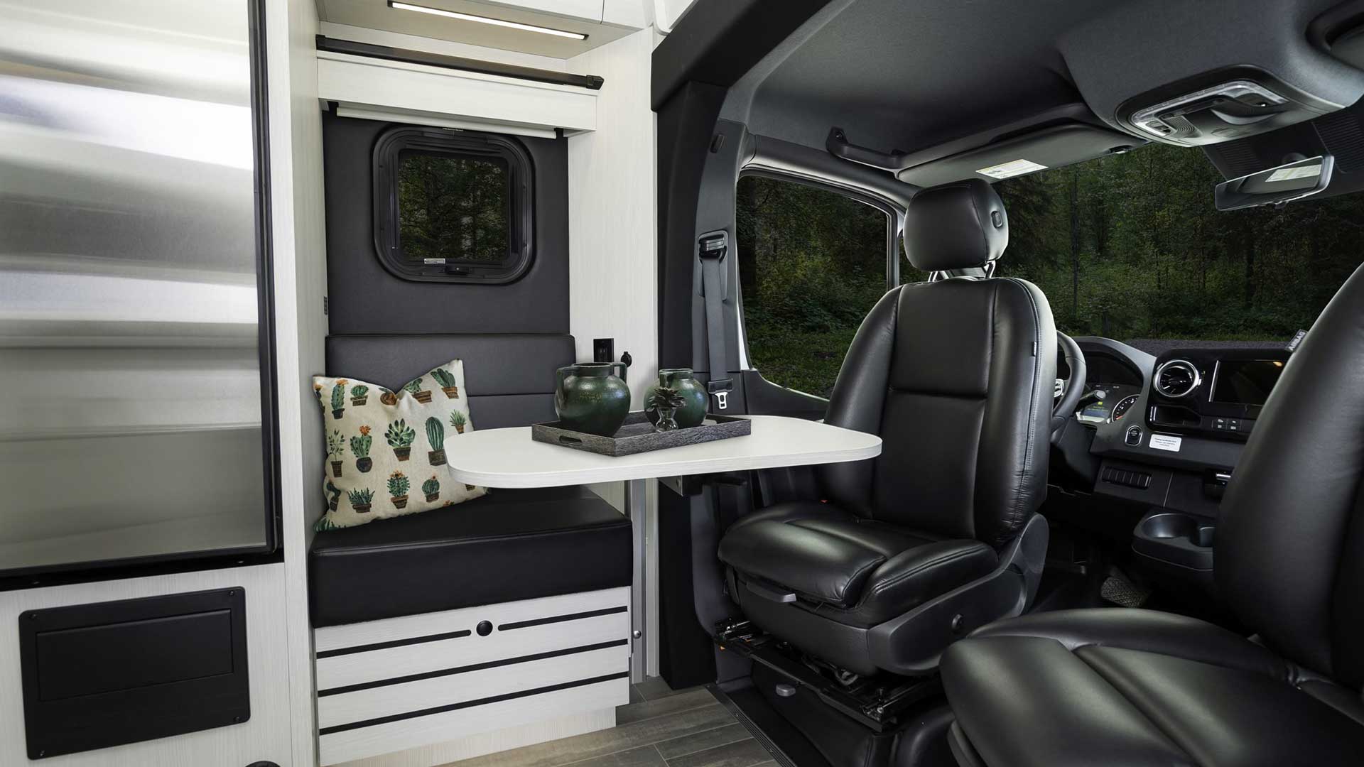 Plateau XL Table