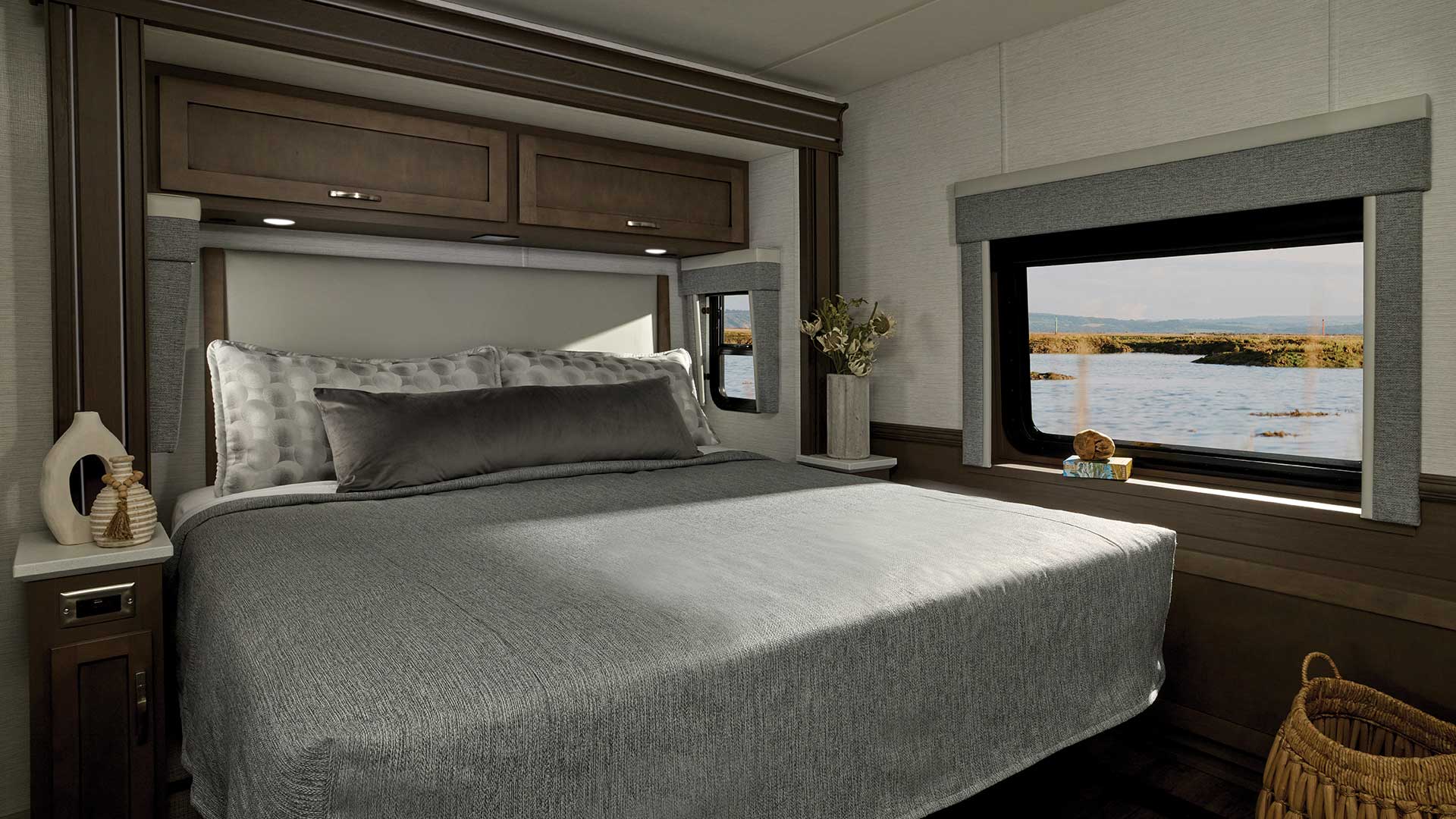 model gallery images 2027 bay star bed