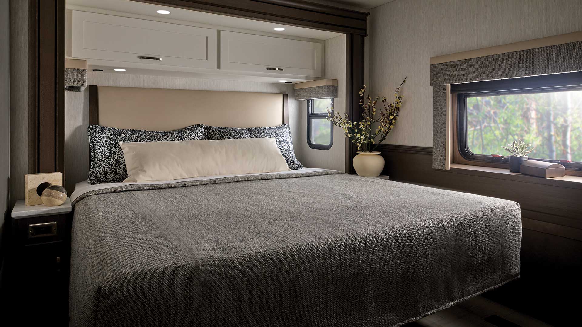 model gallery images 2027 grand star bed