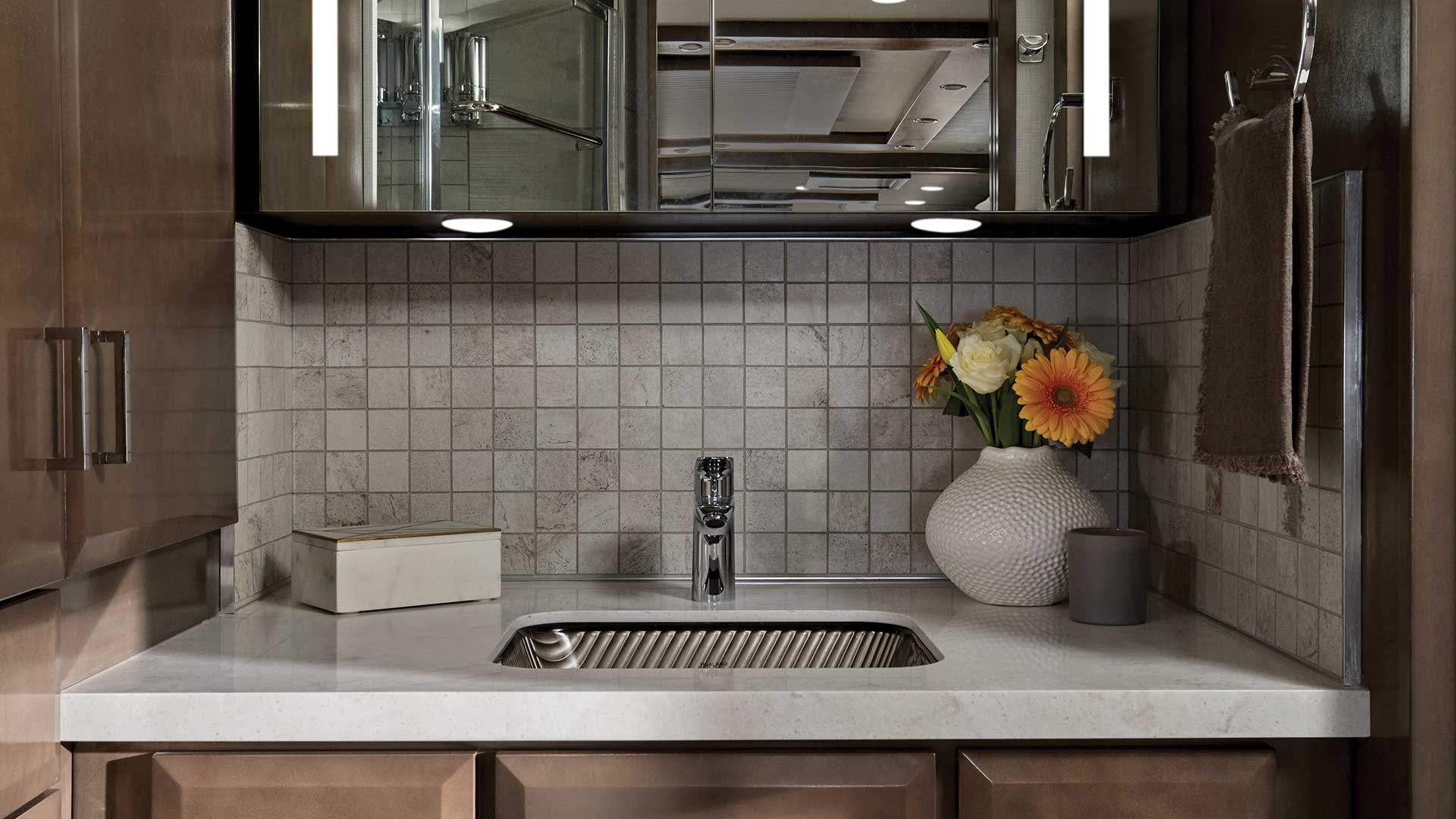 model gallery images 2027 mountian aire vanity