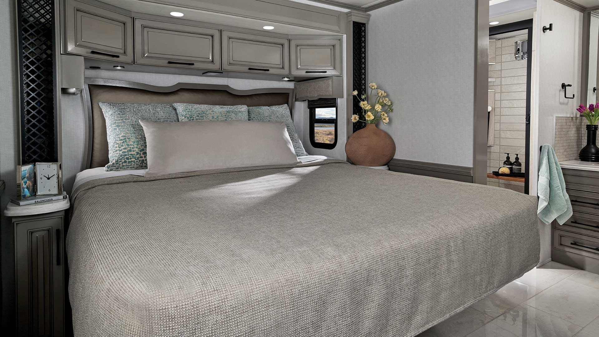model gallery images 2027 summit aire bed