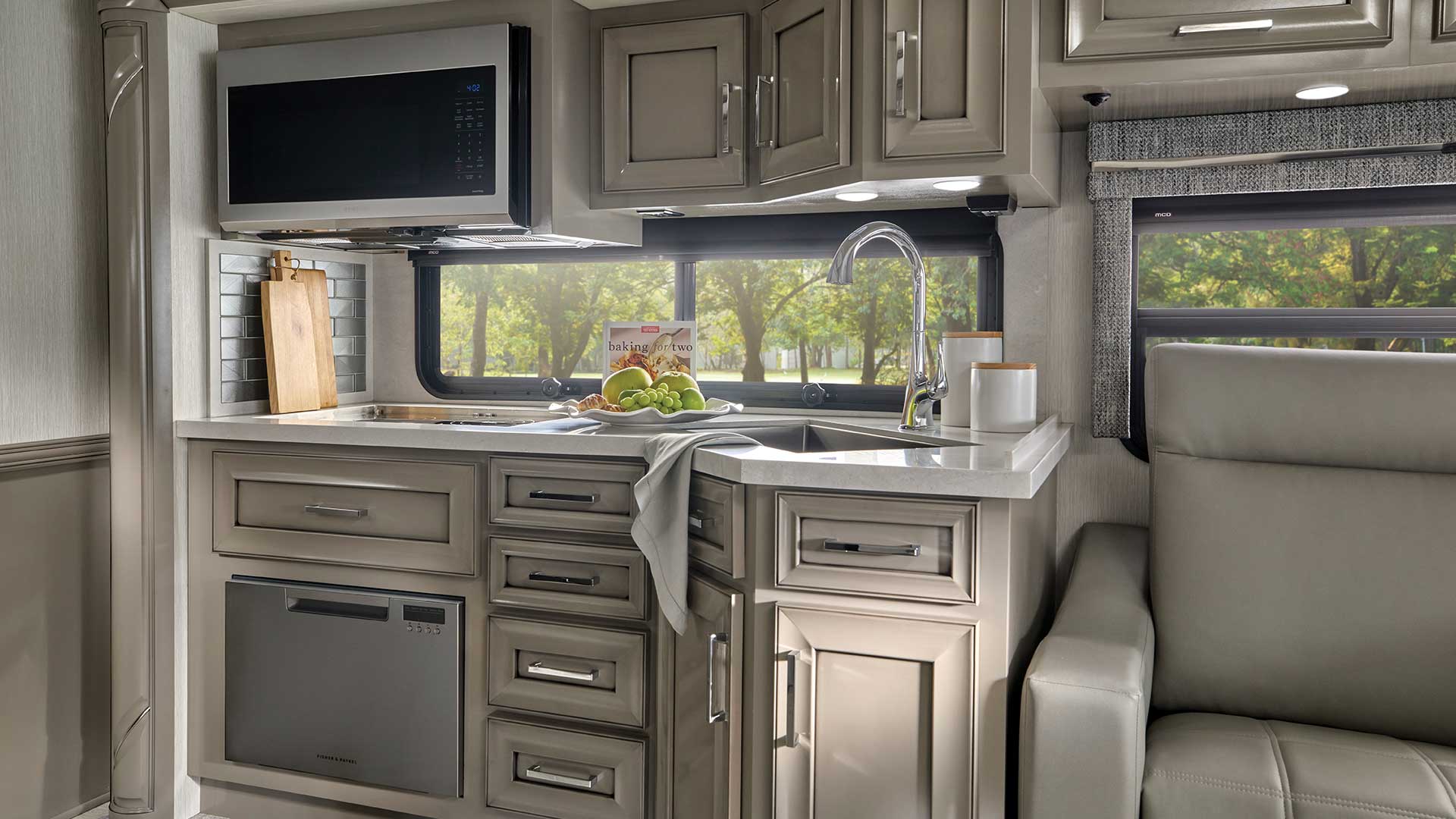 model gallery images 2027 ventana galley
