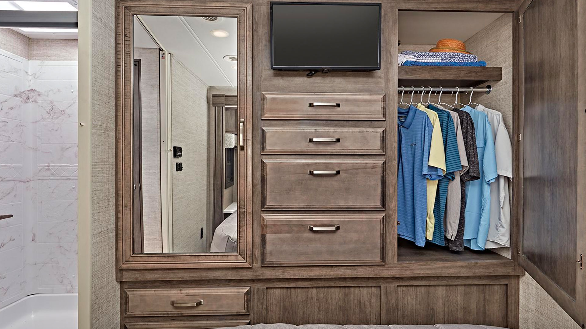 Greyhawk Prestige Closet