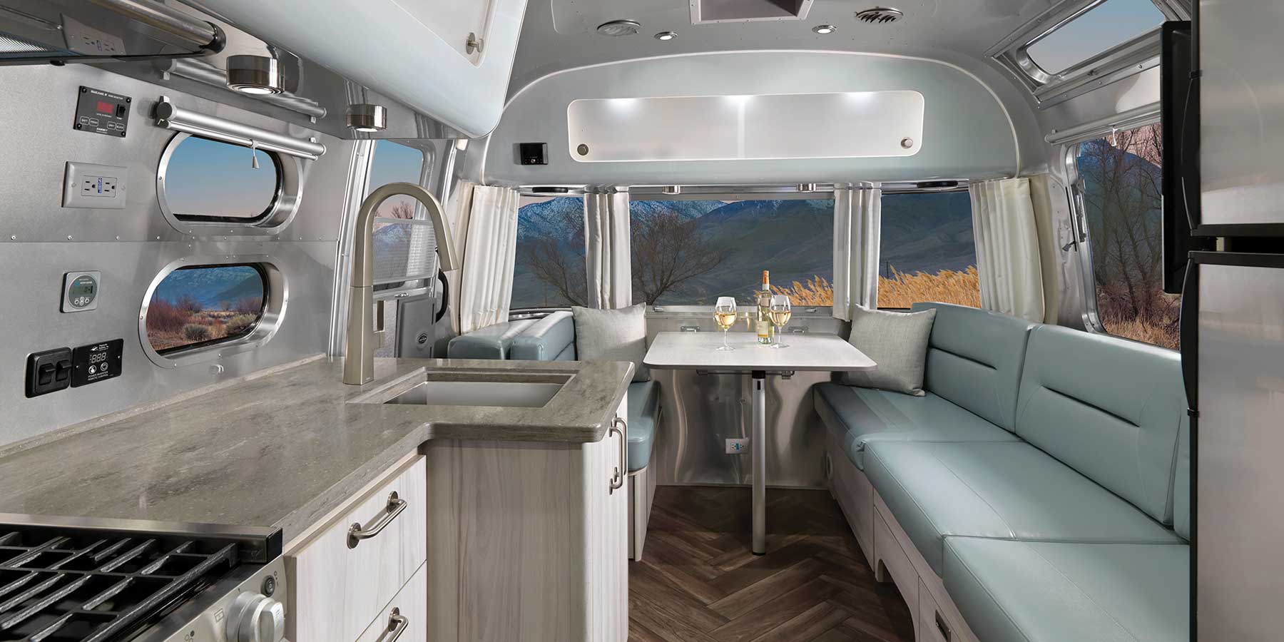 2022 Airstream International Interior