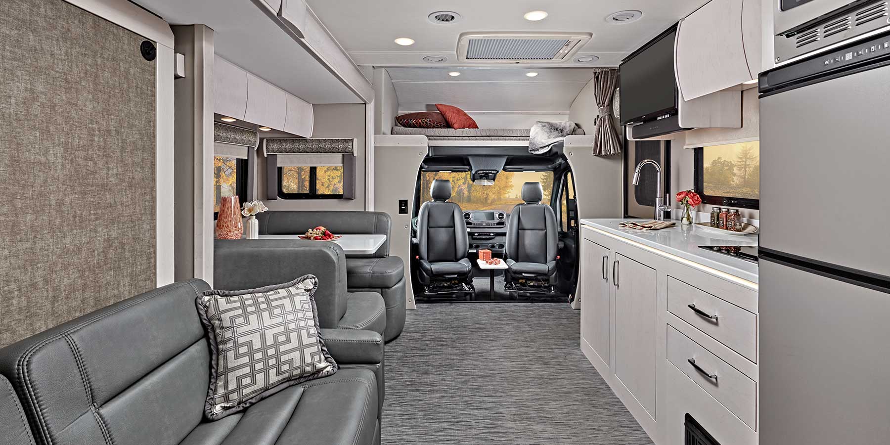 2022 Renegade RV Vienna Interior