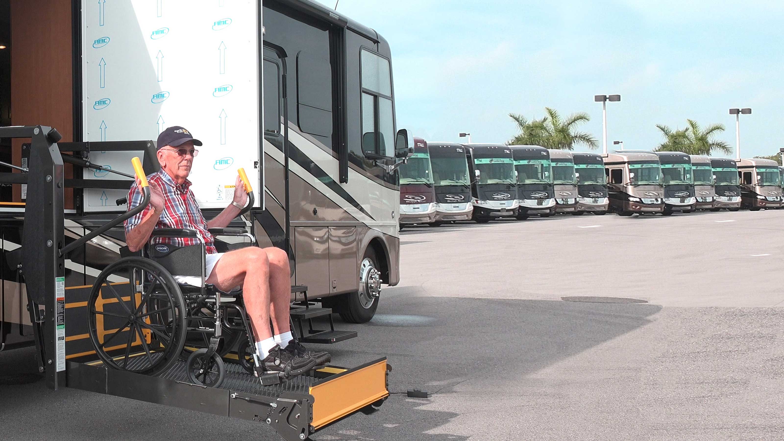 Commercial Motorcoach Wheelchair Lift